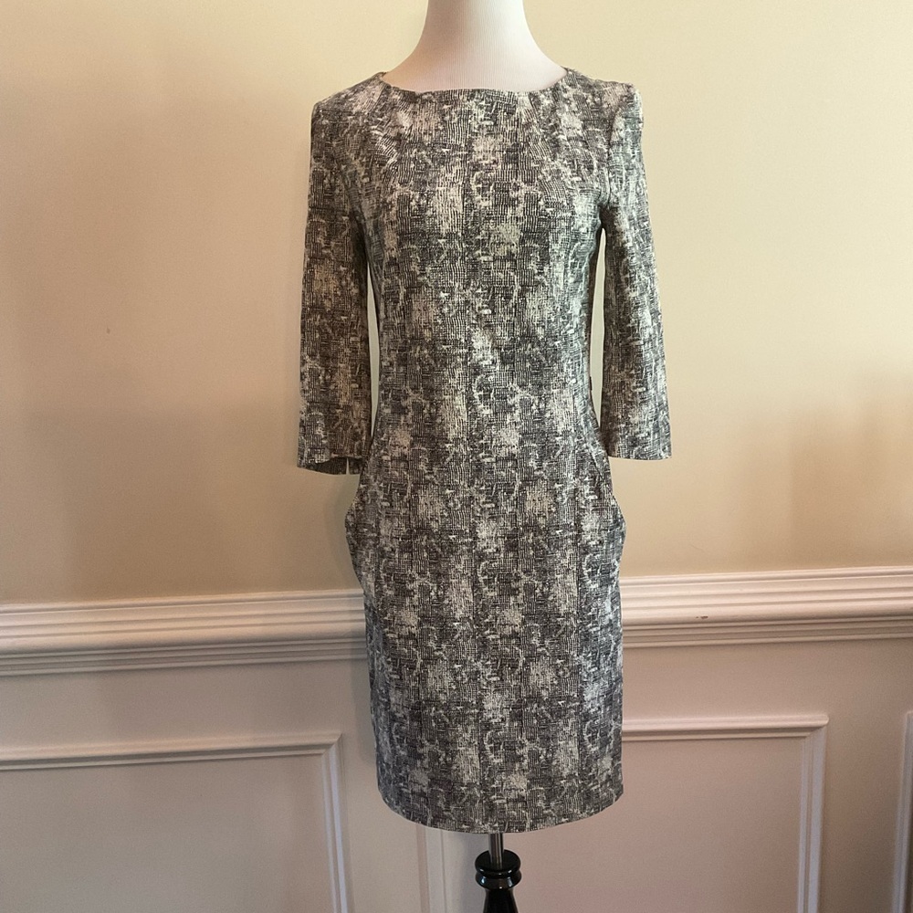 MM. Lafleur Etsuko Shift Dress Black White Crackle Stretch Size 0 No Belt
